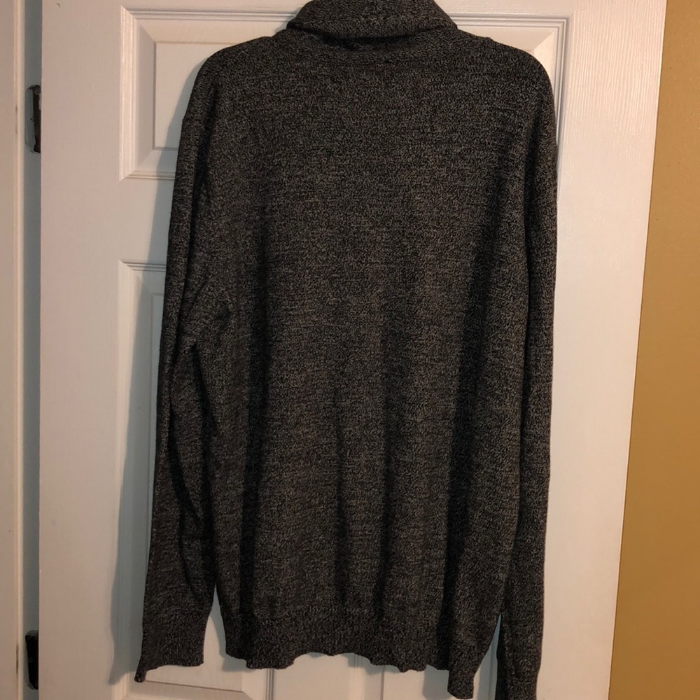 Express Pullover - Picture 4 of 8